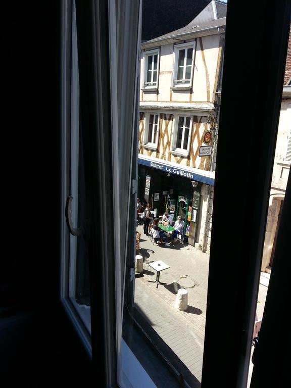 Gordaine Lägenhet Bourges Exteriör bild